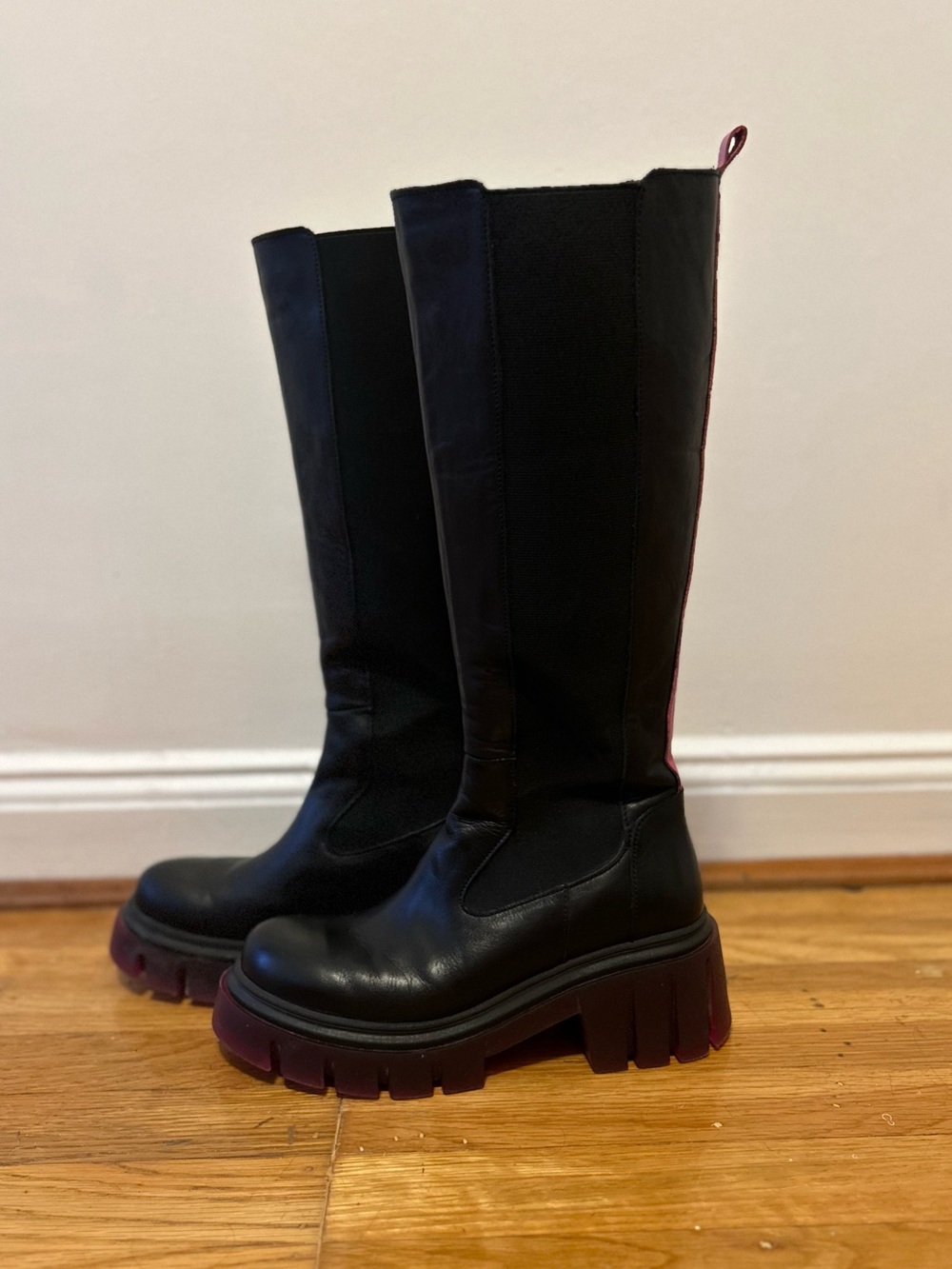 Steve Madden Gage Black Leather Knee High Boots with Pink Lug Sole. Size 39 - Picture 5 of 13